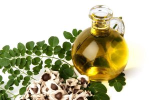 Choosing Organic Moringa Oil for Maximum Benefits