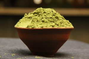 How to Consume Moringa Leaf Powder Properly